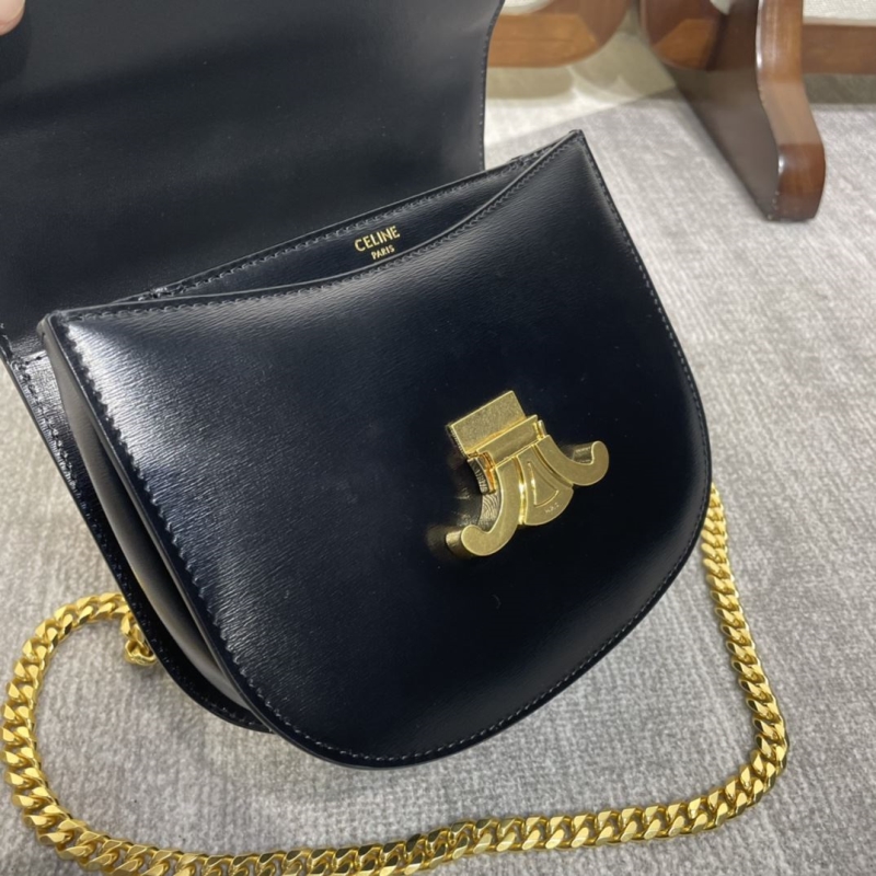 Ce1i*e triomphe bags